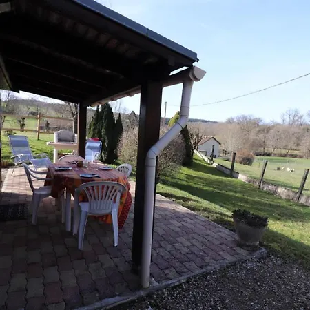 度假居 De Plain-pied Au Calme Avec Jardin Clos Pres D'aurillac, Ideal Pour Randonnees Et Villages Pittoresques - Fr-1-742-21